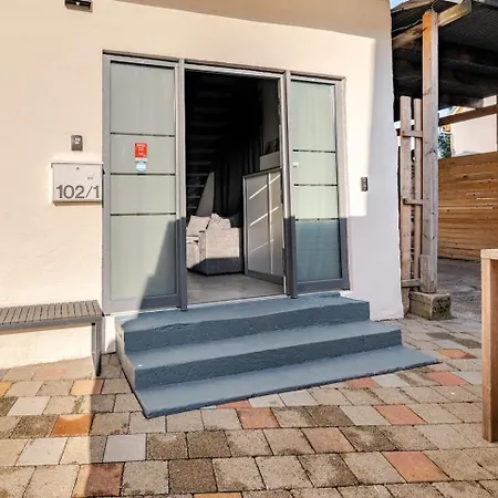 Noxi 90qm Carport Kueche Wifi Washer Kamin 度假居